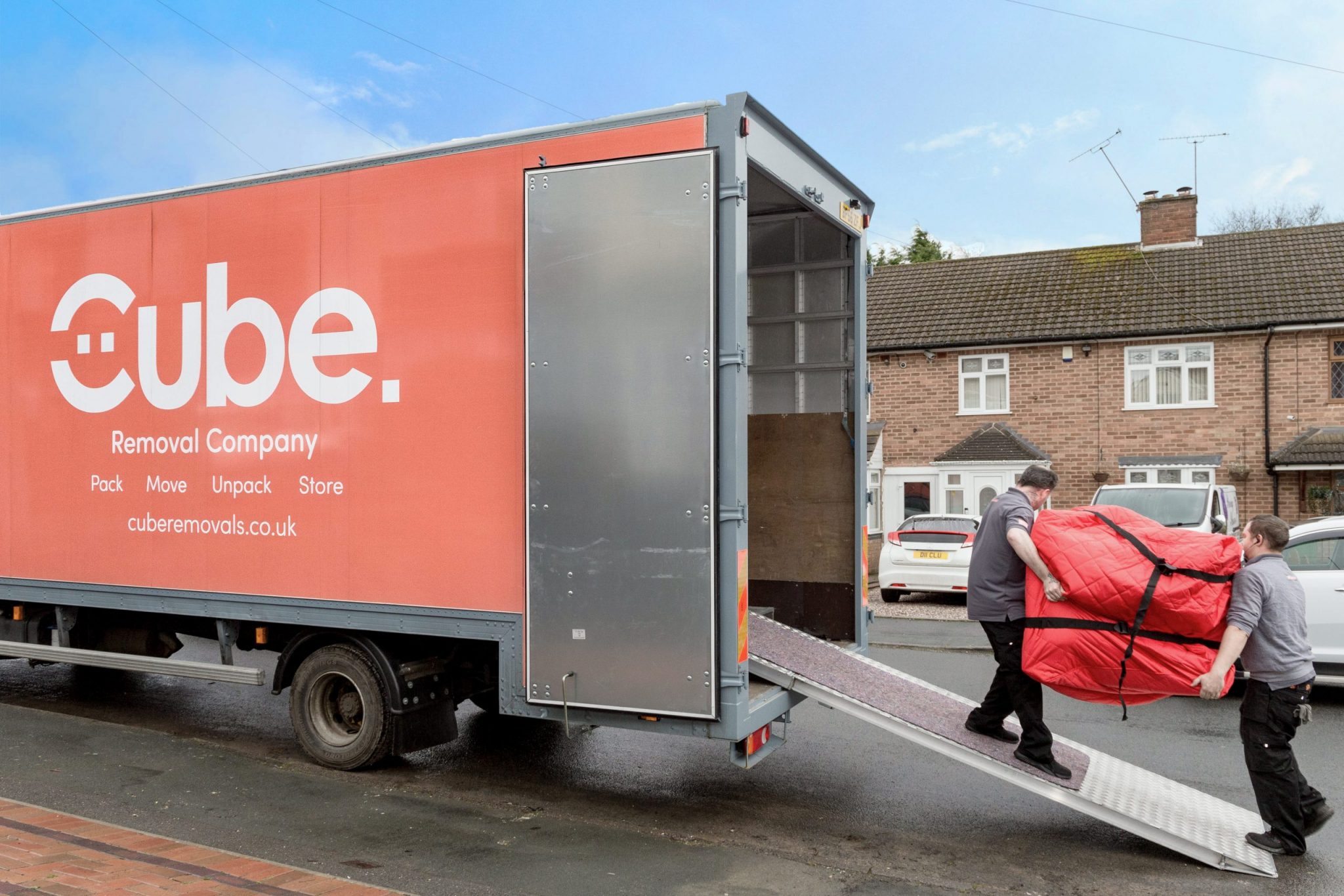 How to choose the right removal company  Cube Removal Company